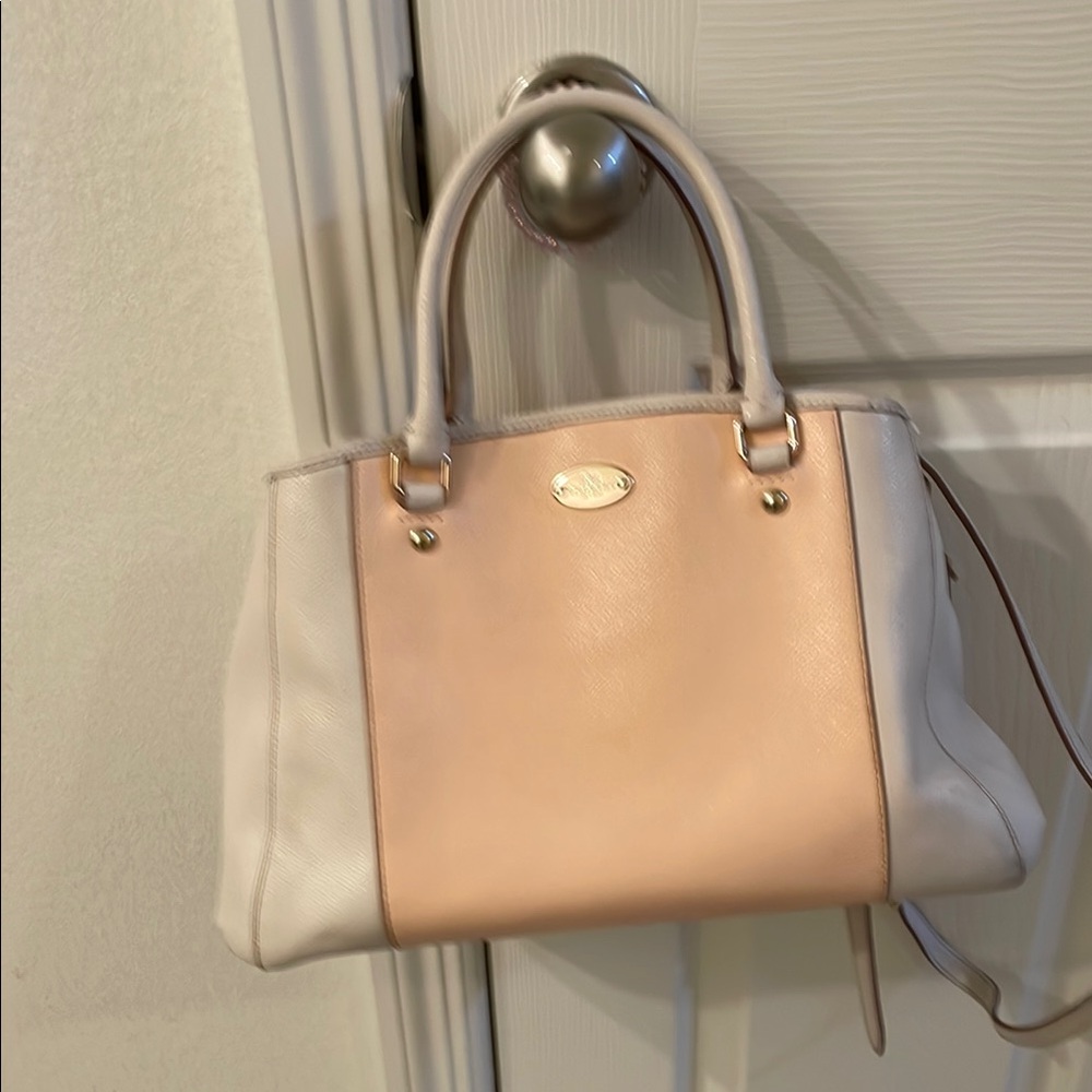 Elegant Cream and Tan Handbag